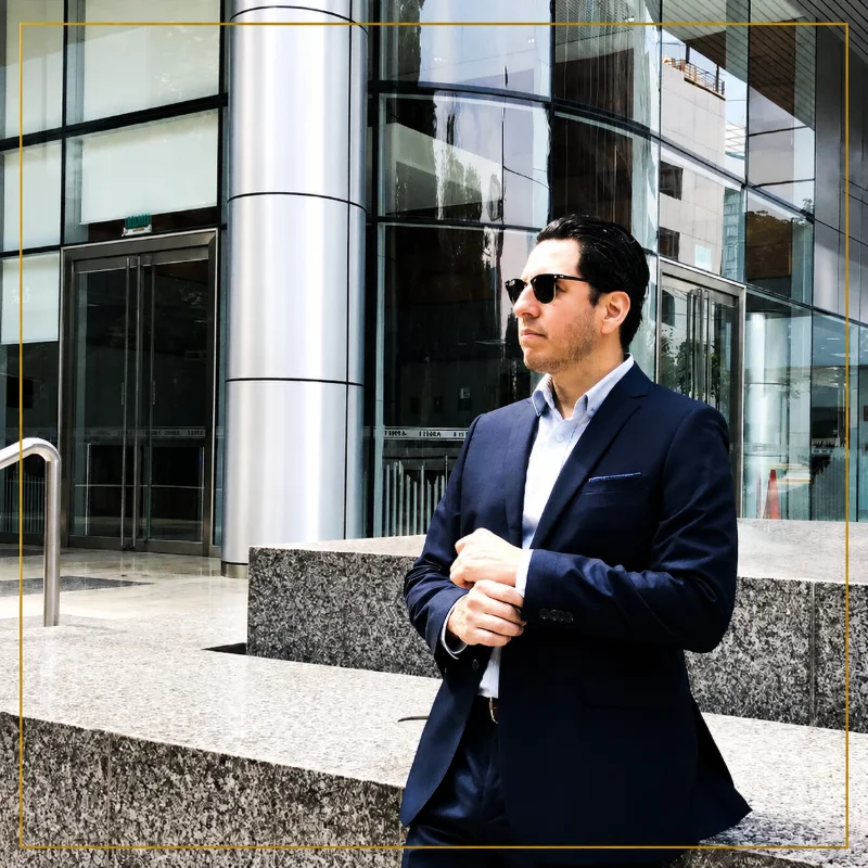 Javier Sánchez, asesor inmobiliario de Zyneria especializado en venta de propiedades en Lima