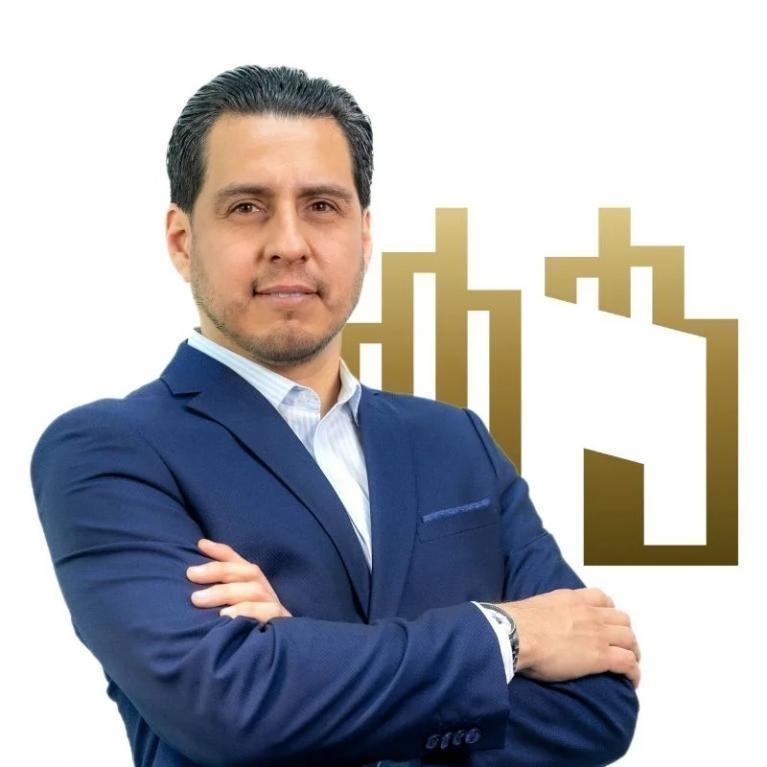 Javier Sánchez en Zyneria Inmobiliaria Logo